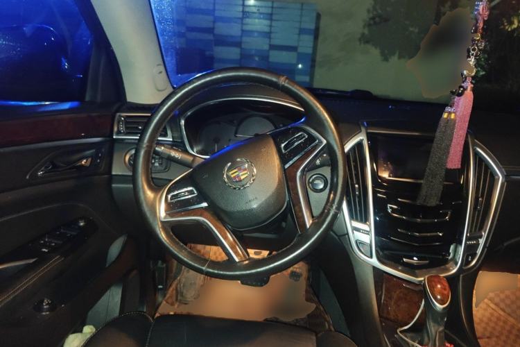 Used Cadillac SRX 2015 3.0L Elite Model Steering Wheel