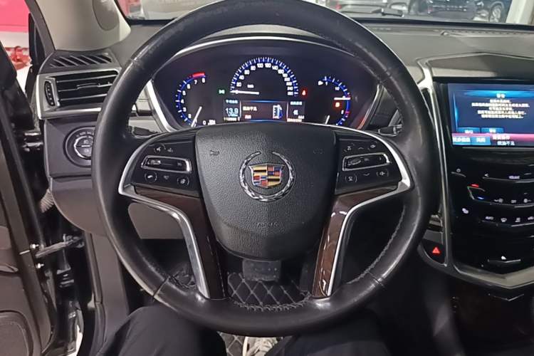 Used Cadillac SRX 2015 3.0L Elite Model Steering Wheel