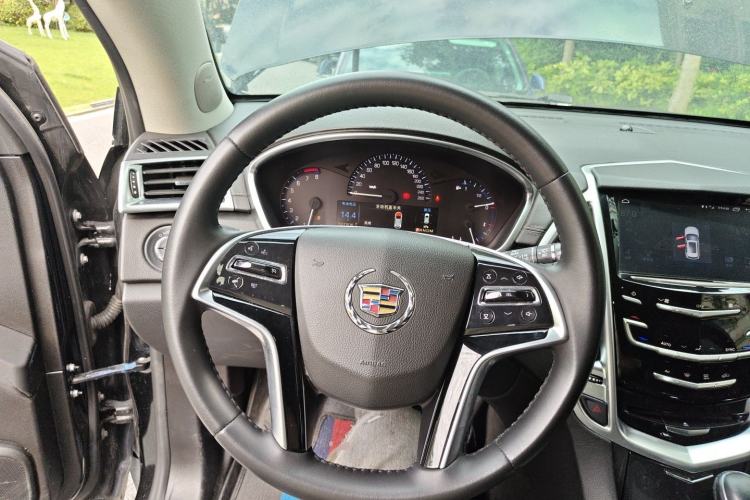 Used Cadillac SRX 2015 3.0L Comfort Version Steering Wheel