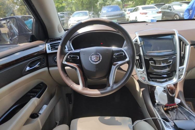 Used Cadillac SRX 2015 3.0L Elite Model Steering Wheel