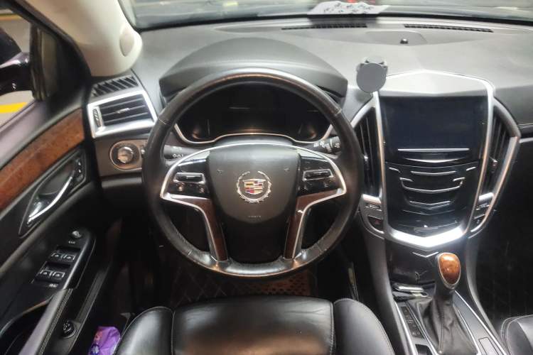 Used Cadillac SRX 2015 3.0L Elite Model Steering Wheel