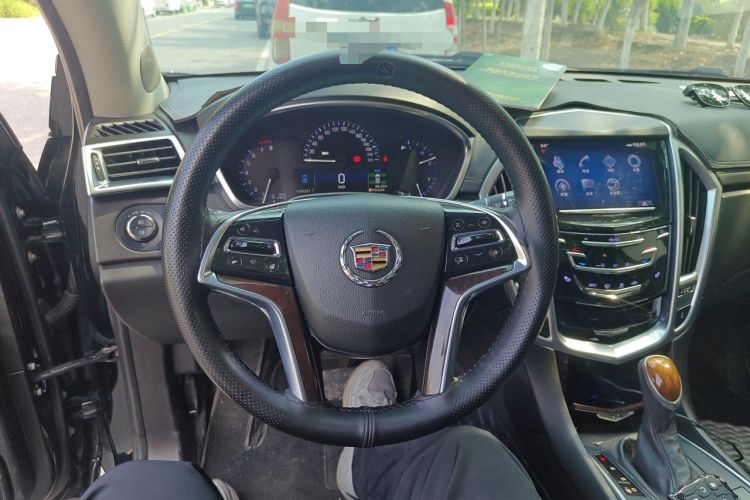Used Cadillac SRX 2015 3.0L Elite Model Steering Wheel