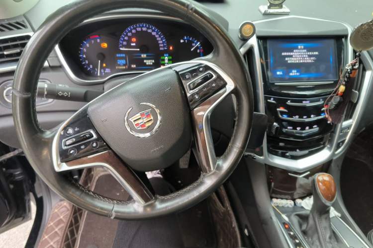 Used Cadillac SRX 2015 3.0L Elite Model Steering Wheel