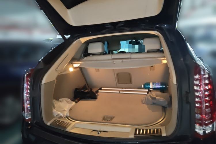 Used Cadillac SRX 2015 3.0L Elite Model Trunk