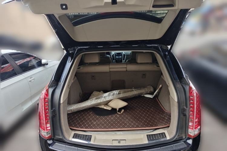Used Cadillac SRX 2015 3.0L Luxury Model Trunk
