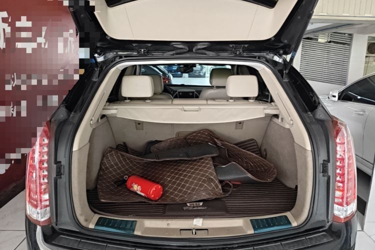 Used Cadillac SRX 2015 3.0L Elite Model Trunk