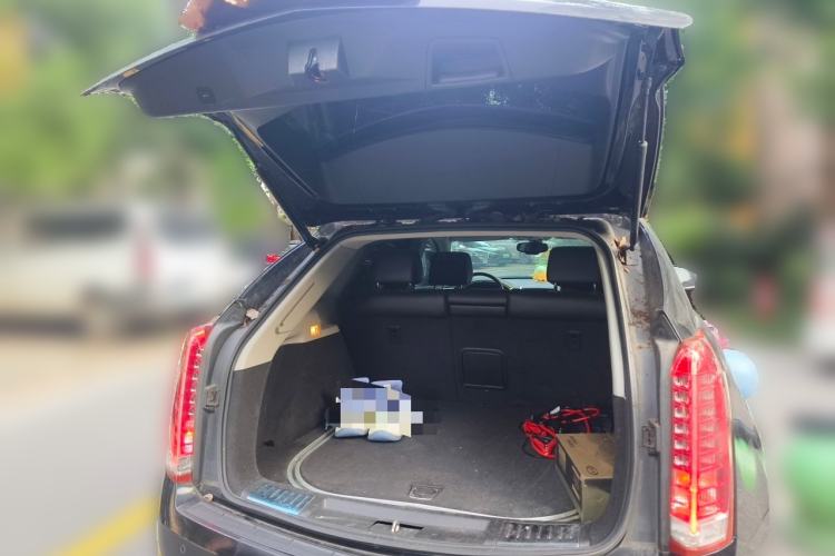 Used Cadillac SRX 2015 3.0L Elite Model Trunk