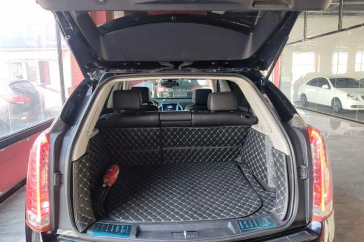 Used Cadillac SRX 2015 3.0L Elite Model Trunk