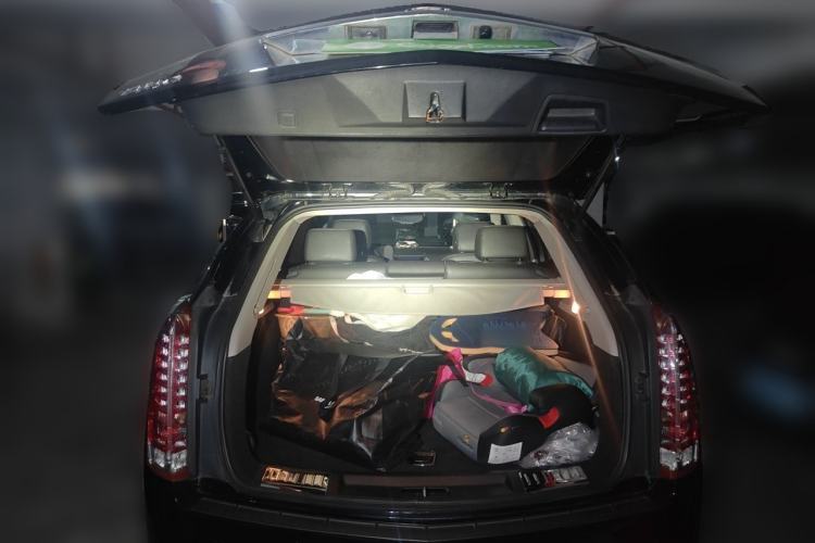 Used Cadillac SRX 2015 3.0L Comfort Version Trunk