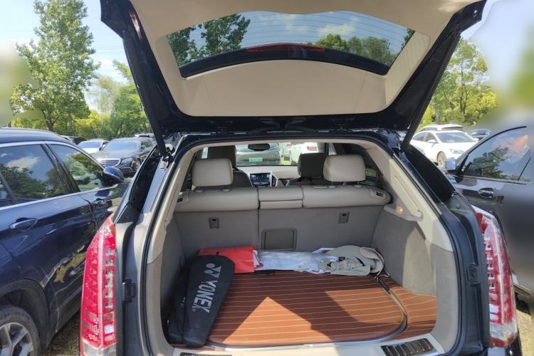 Used Cadillac SRX 2015 3.0L Elite Model Trunk