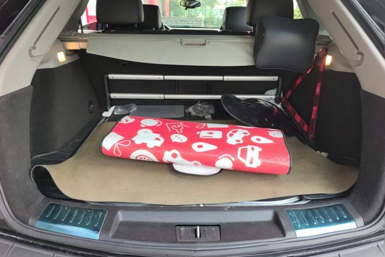 Used Cadillac SRX 2015 3.0L Elite Model Trunk