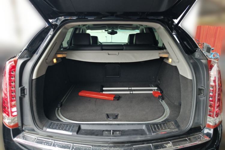 Used Cadillac SRX 2015 3.0L Elite Model Trunk
