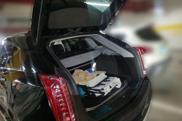 Used Cadillac SRX 2015 3.0L Elite Model Trunk