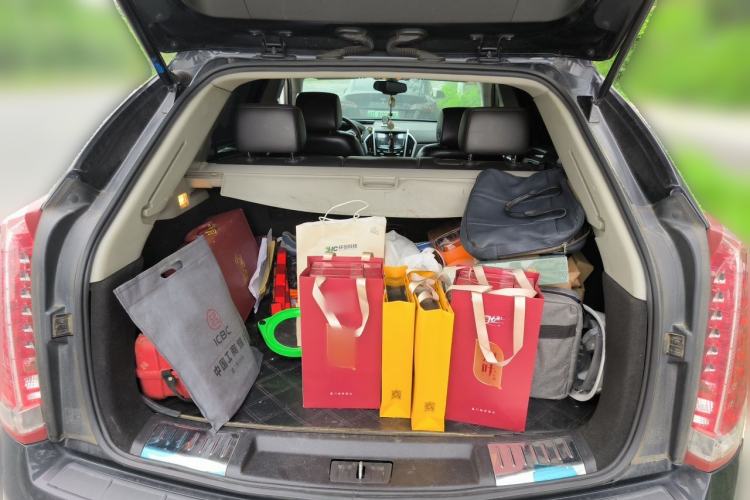 Used Cadillac SRX 2015 3.0L Elite Model Trunk