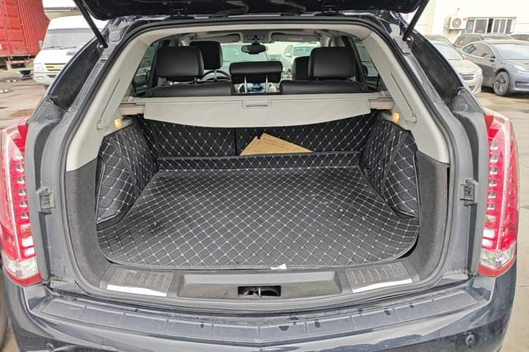 Used Cadillac SRX 2015 3.0L Comfort Version Trunk