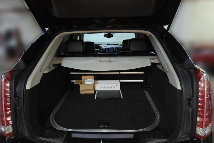 Used Cadillac SRX 2015 3.0L Leading Model Trunk