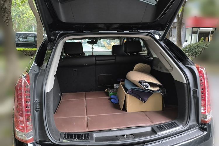 Used Cadillac SRX 2015 3.0L Elite Model Trunk