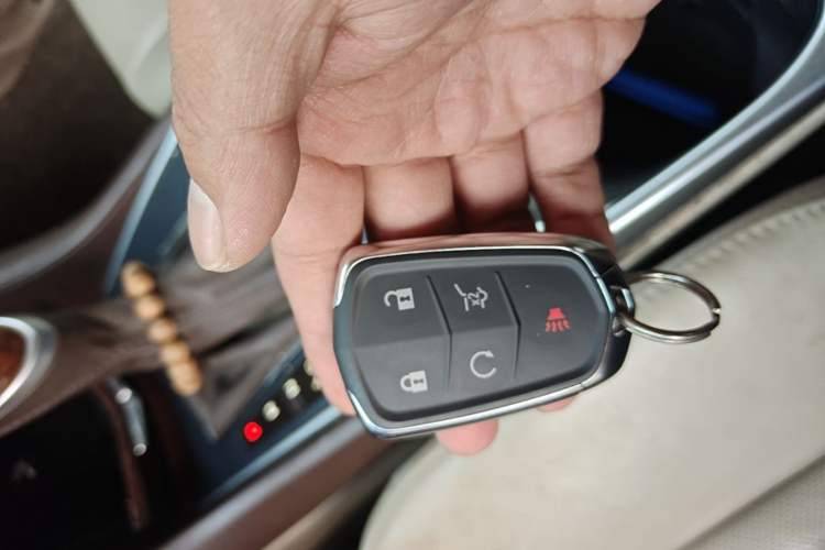 Used Cadillac SRX 2015 3.0L Luxury Model Vehicle Key