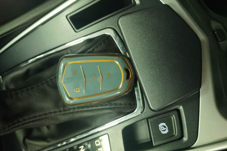 Used Cadillac SRX 2015 3.0L Comfort Version Vehicle Key