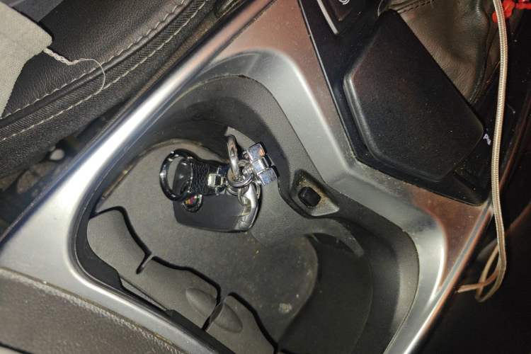 Used Cadillac SRX 2015 3.0L Elite Model Vehicle Key