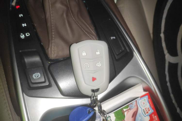 Used Cadillac SRX 2015 3.0L Elite Model Vehicle Key