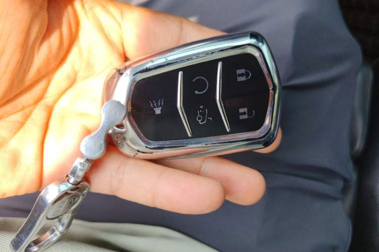 Used Cadillac SRX 2015 3.0L Elite Model Vehicle Key