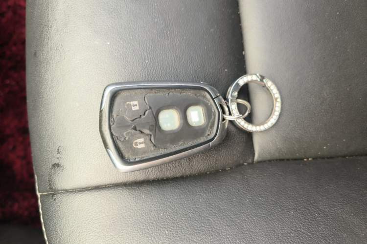 Used Cadillac SRX 2015 3.0L Comfort Version Vehicle Key