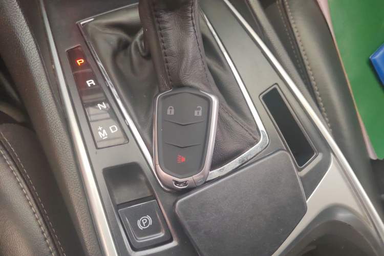 Used Cadillac SRX 2015 3.0L Comfort Version Vehicle Key
