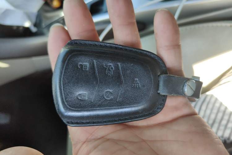Used Cadillac SRX 2015 3.0L Elite Model Vehicle Key