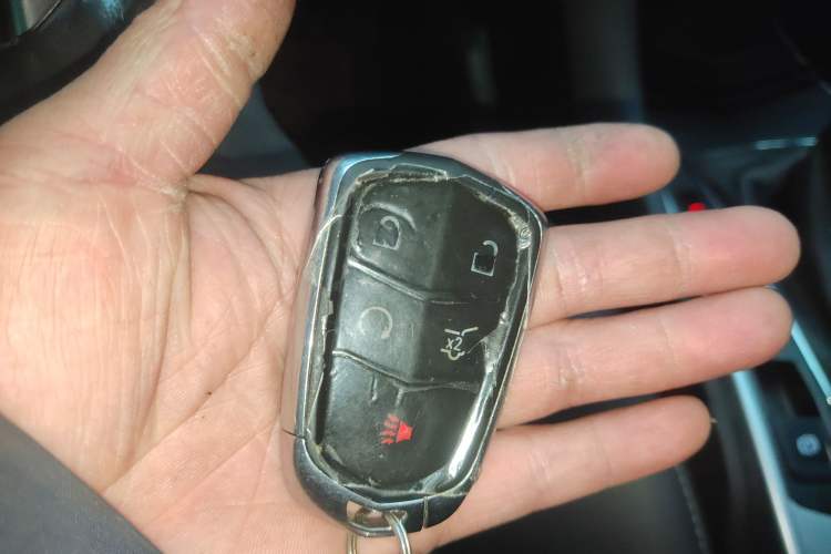 Used Cadillac SRX 2015 3.0L Elite Model Vehicle Key