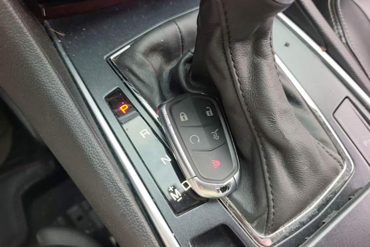 Used Cadillac SRX 2015 3.0L Elite Model Vehicle Key