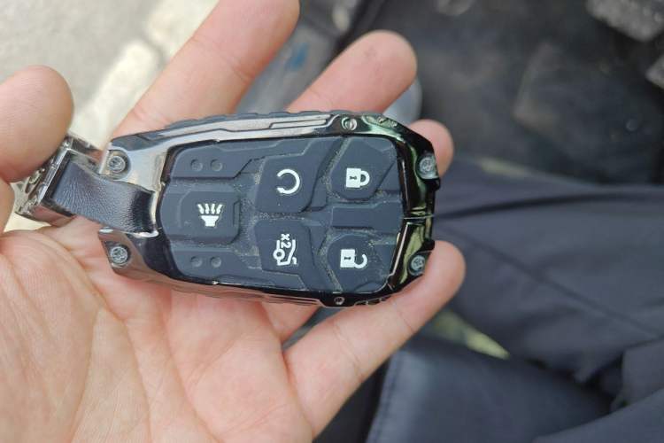 Used Cadillac SRX 2015 3.0L Elite Model Vehicle Key