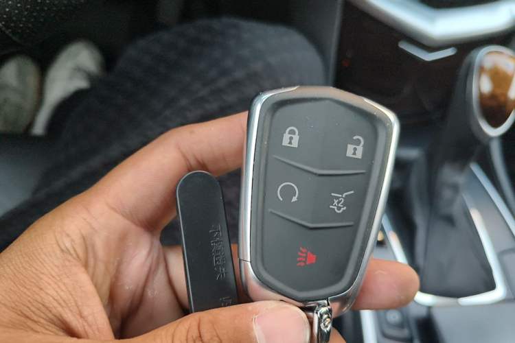 Used Cadillac SRX 2015 3.0L Elite Model Vehicle Key