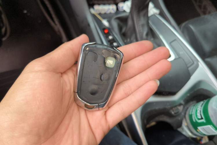 Used Cadillac SRX 2015 3.0L Elite Model Vehicle Key