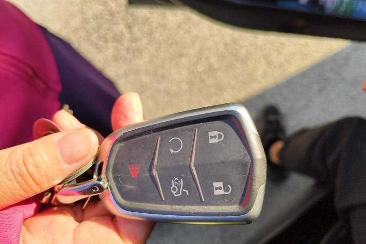 Used Cadillac SRX 2015 3.0L Elite Model Vehicle Key