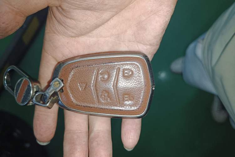 Used Cadillac SRX 2015 3.0L Elite Model Vehicle Key