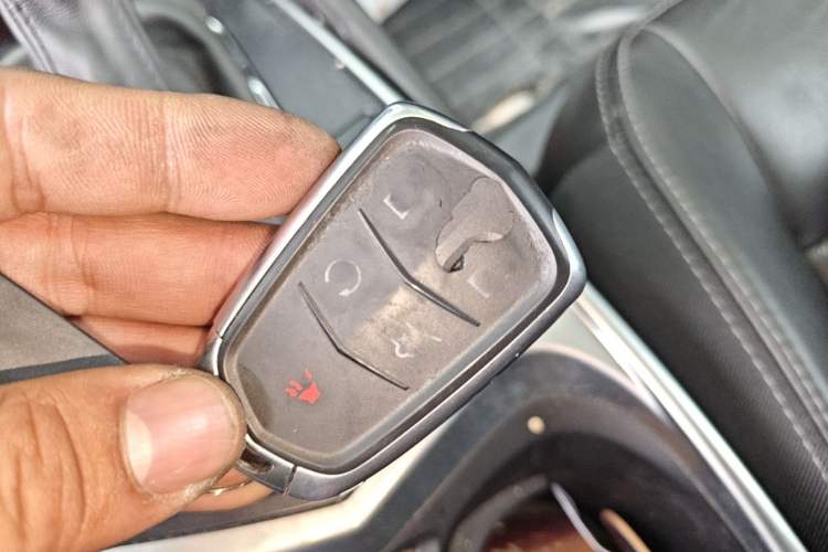 Used Cadillac SRX 2015 3.0L Elite Model Vehicle Key