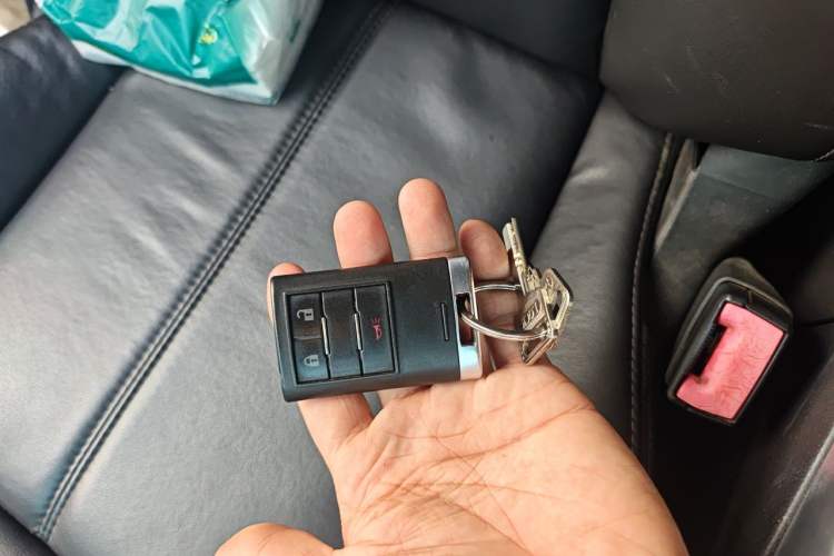 Used Cadillac SRX 2015 3.0L Comfort Version Vehicle Key