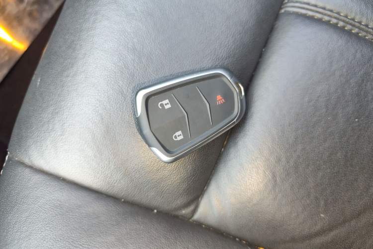 Used Cadillac SRX 2015 3.0L Comfort Version Vehicle Key