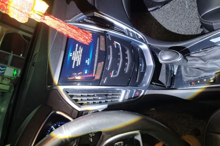 Used Cadillac SRX 2015 3.0L Comfort Version Audio And AC Panel