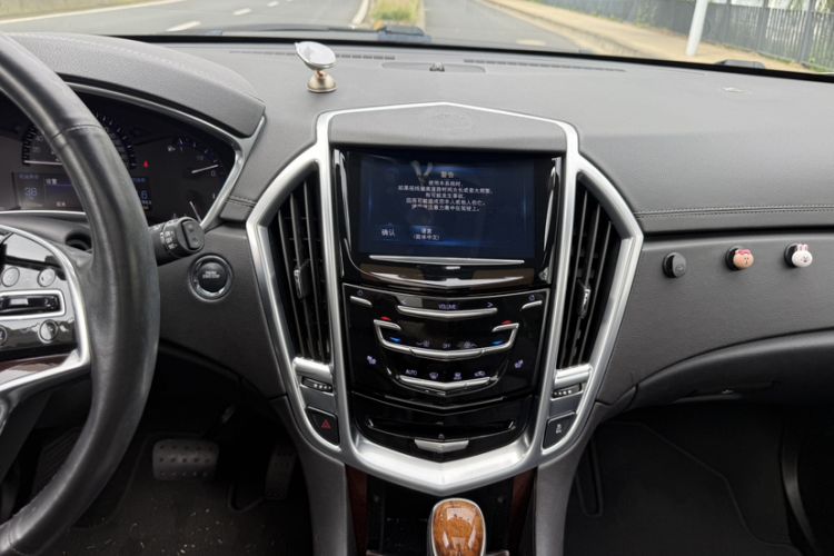 Used Cadillac SRX 2015 3.0L Elite Model Audio And AC Panel