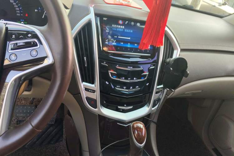 Used Cadillac SRX 2015 3.0L Elite Model Audio And AC Panel