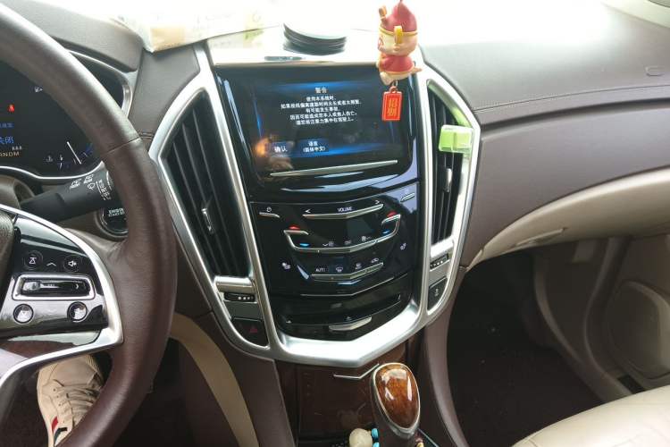 Used Cadillac SRX  Audio And AC Panel