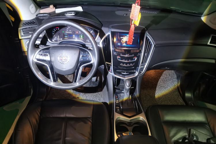 Used Cadillac SRX 2015 3.0L Comfort Version Center Console