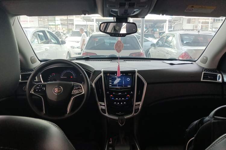Used Cadillac SRX 2015 3.0L Comfort Version Center Console