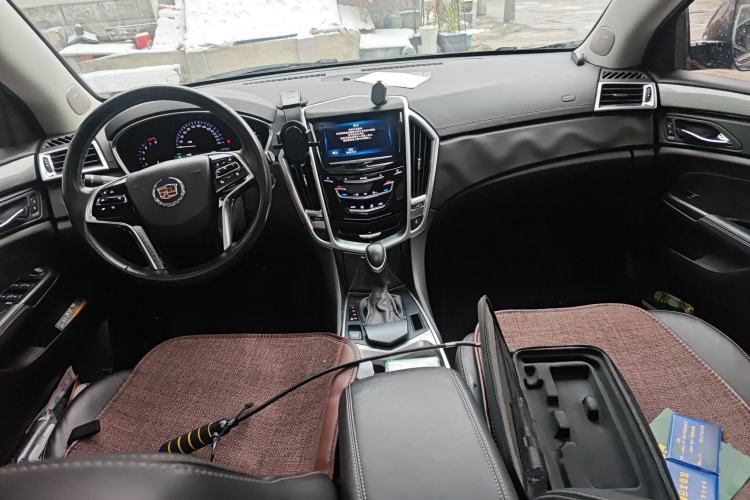 Used Cadillac SRX 2015 3.0L Comfort Version Center Console