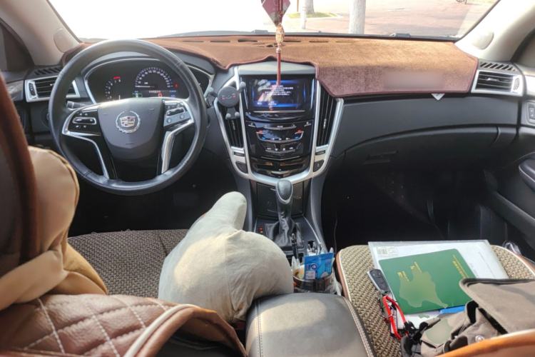 Used Cadillac SRX 2015 3.0L Comfort Version Center Console