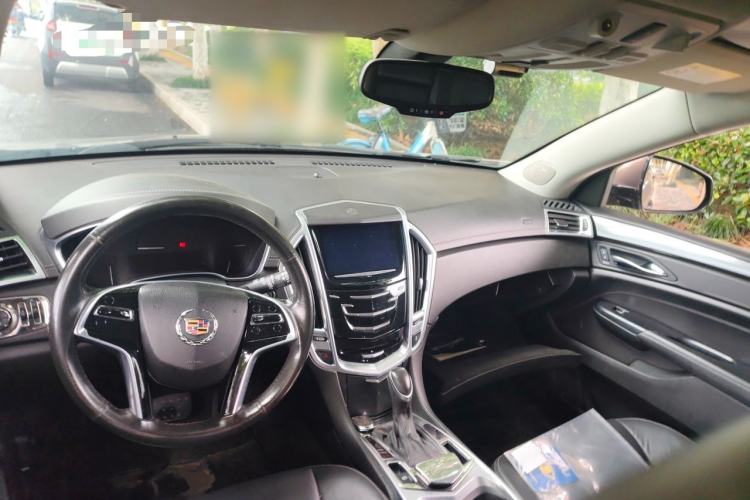 Used Cadillac SRX 2015 3.0L Comfort Version Center Console
