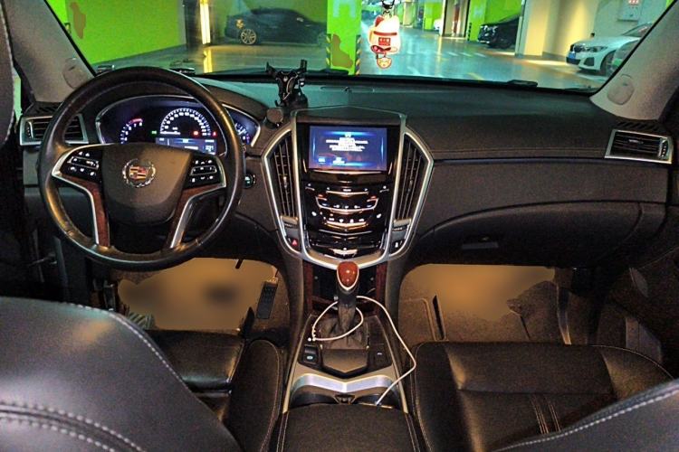 Used Cadillac SRX 2015 3.0L Elite Model Center Console