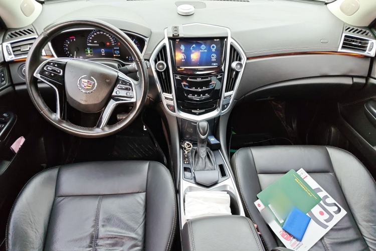 Used Cadillac SRX 2015 3.0L Comfort Version Center Console